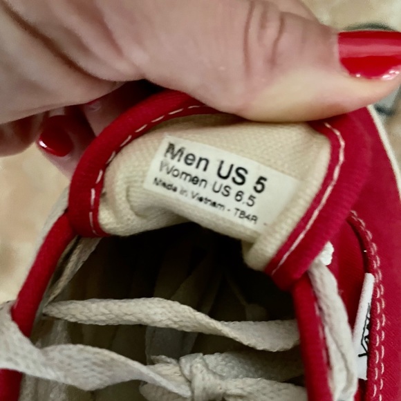 Vans Authentic Red. - Picture 3 of 6